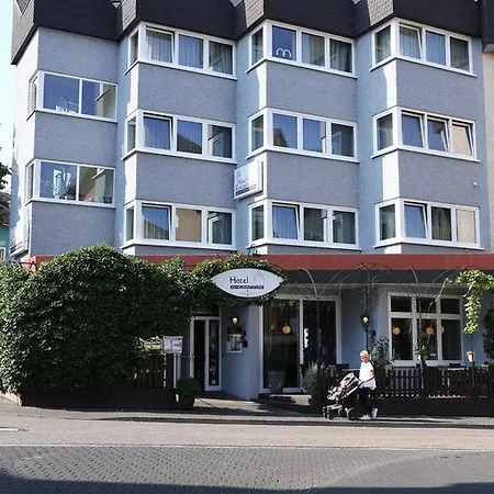 Hotel Am Helmwartsturm 3*