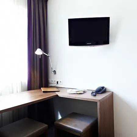 Am Helmwartsturm Szálloda Andernach