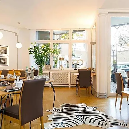 Am Helmwartsturm Hotel Andernach