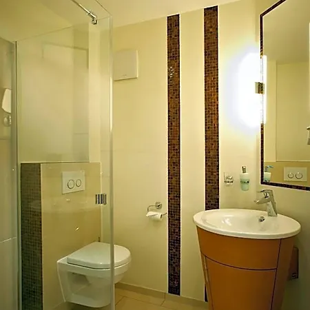 Am Helmwartsturm Hotel Andernach