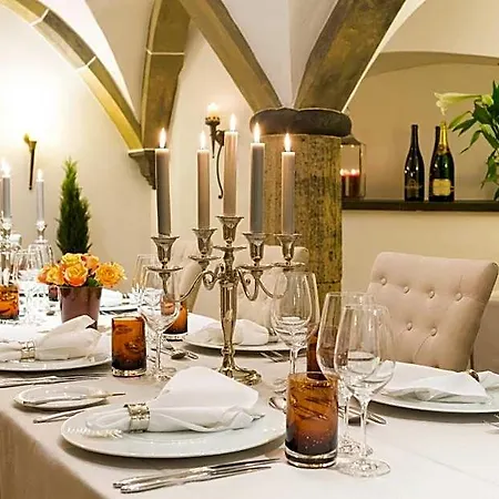 Hotel Am Helmwartsturm Andernach