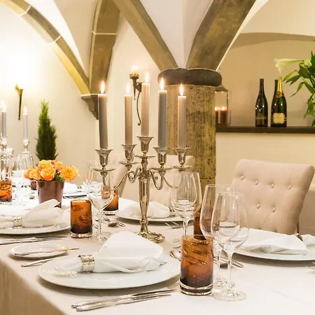 Am Helmwartsturm 3* Andernach