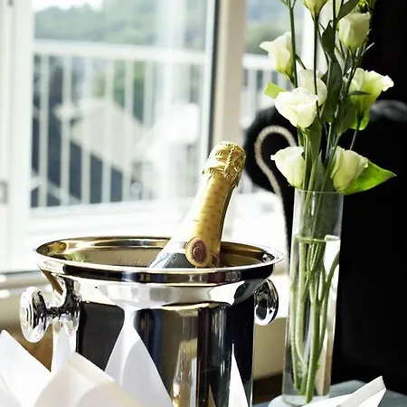 Szálloda Am Helmwartsturm 3*