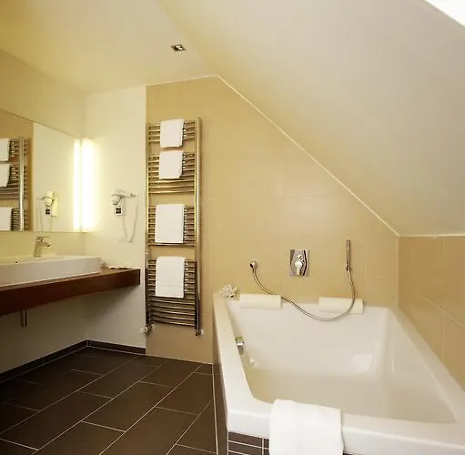 Otel Am Helmwartsturm 3*