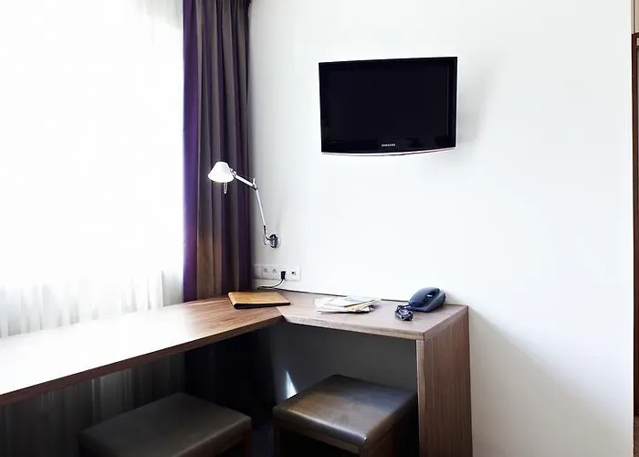 Am Helmwartsturm Otel Andernach